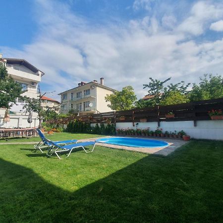 Cherry Garden Apartments Свети-Влас Экстерьер фото