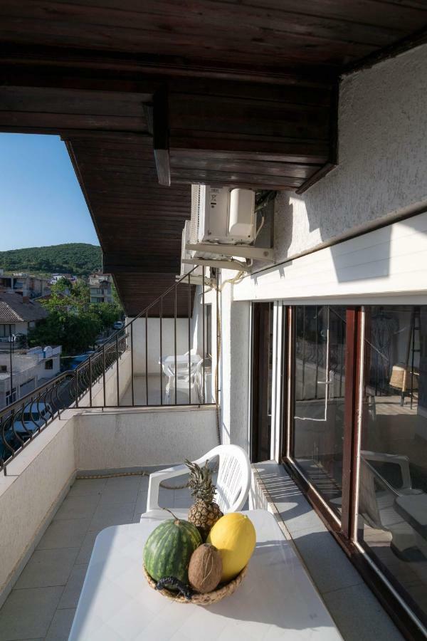 Cherry Garden Apartments Свети-Влас Экстерьер фото